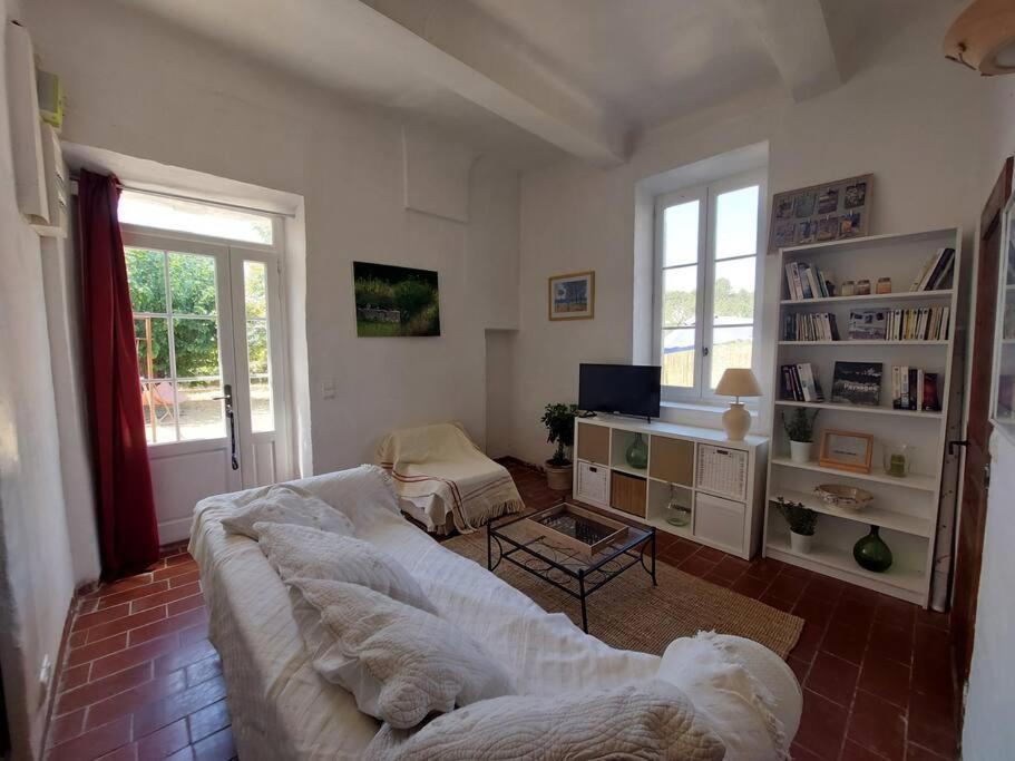 Maison De Cesar Saint-Saturnin-d'Apt Bagian luar foto